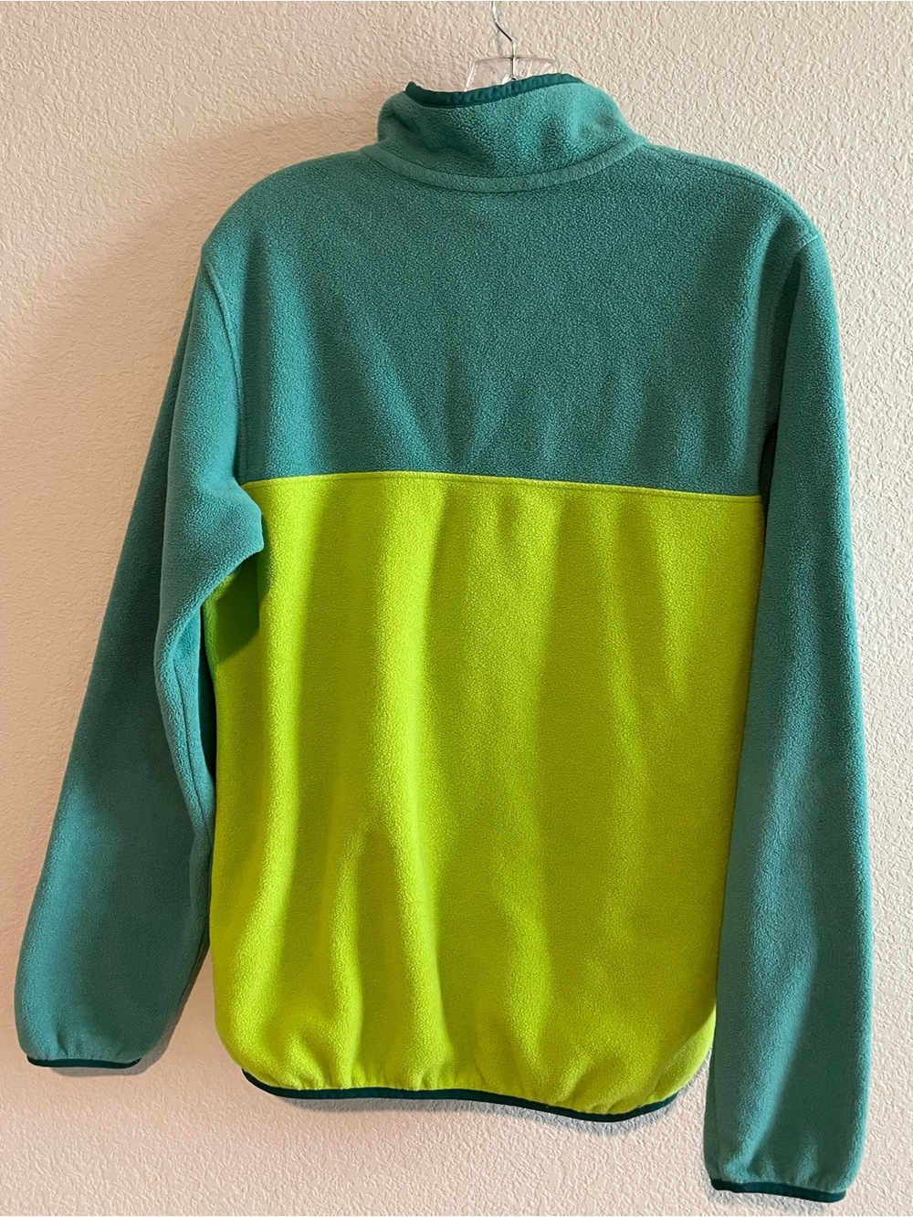 Patagonia Men’s Teal and Lime Two-Tone Snap Pullover - Picture 3 of 4